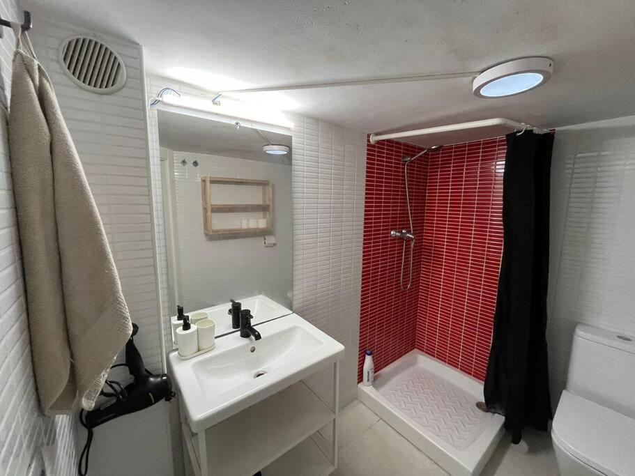 Apartment Centrally In El Raval